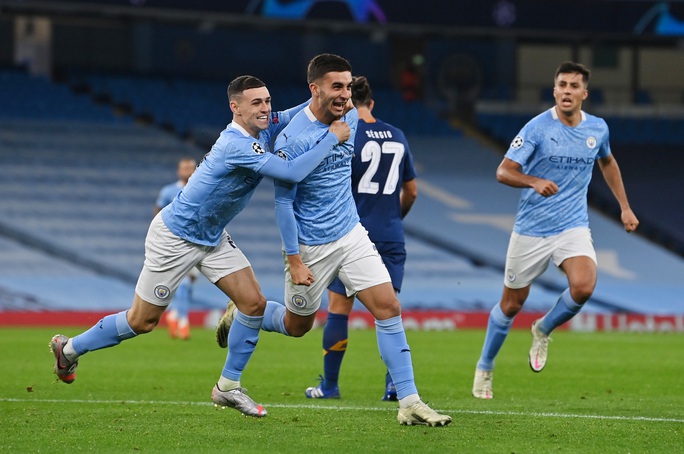 Man City, Liverpool khởi đầu suôn sẻ, bóng đá Anh thăng hoa Champions League - Ảnh 4.