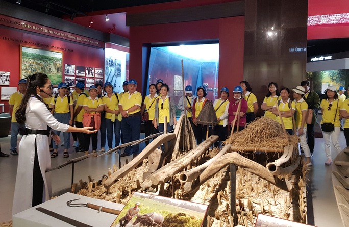 Cán bộ Công đoàn TP HCM về nguồn - Ảnh 1.