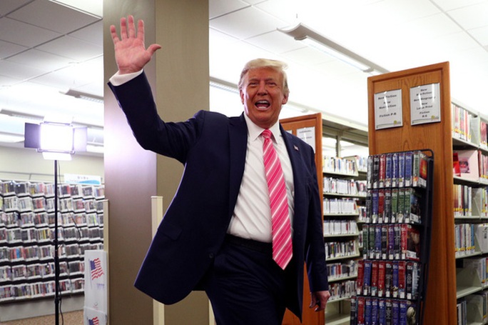 “Bầu cho một người tên Trump”, Tổng thống Trump “đánh” chớp nhoáng 3 bang - Ảnh 1. “Bầu cho một người tên Trump”, Tổng thống Trump “đánh” chớp nhoáng 3 bang - Ảnh 1.