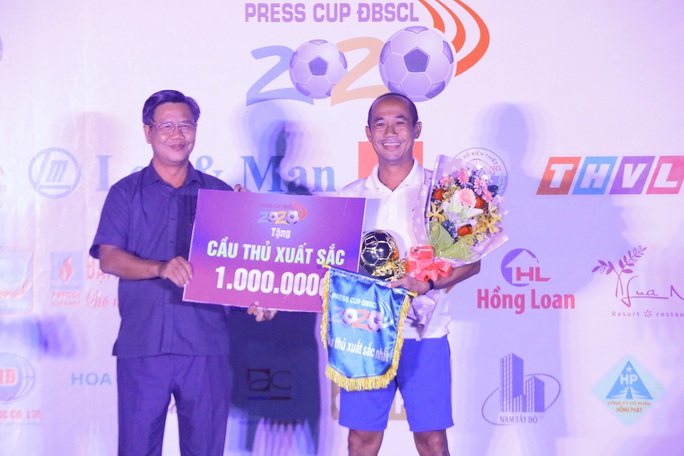 Nữ trọng tài “gây thương nhớ” tại giải bóng đá báo chí ĐBSCL - Ảnh 18.
