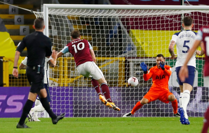 Son Heung-min ghi bàn, Tottenham vượt lên Top 5 Ngoại hạng - Ảnh 4.