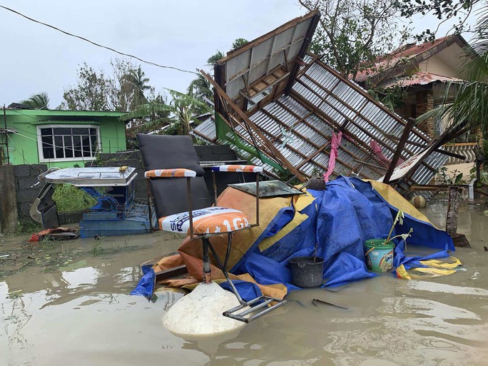 Bão Molave gây thiệt hại diện rộng tại Philippines - Ảnh 2. Bão Molave gây thiệt hại diện rộng tại Philippines - Ảnh 2.