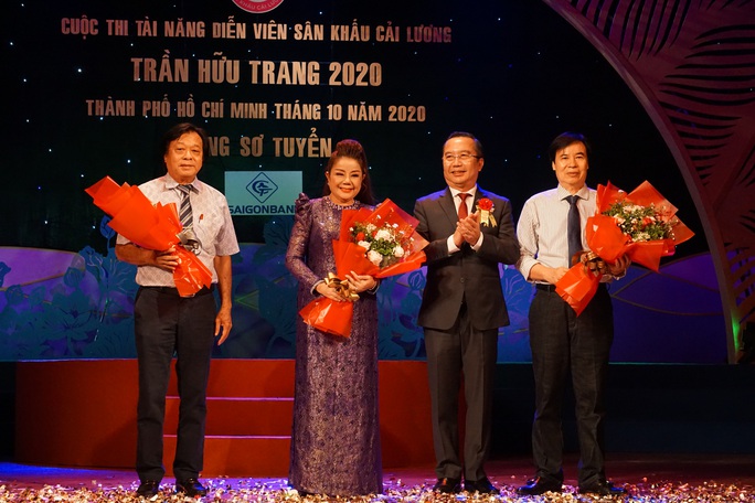 Đông nghệ sĩ ngôi sao chúc mừng diễn viên tranh tài Cuộc thi Trần Hữu Trang - Ảnh 7.