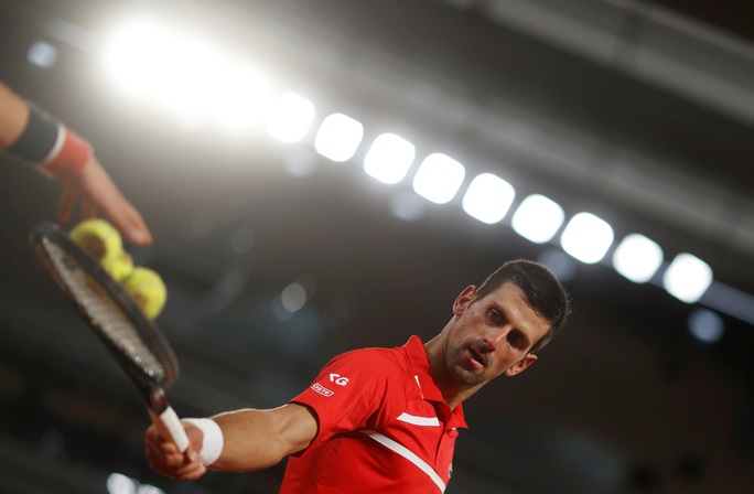 Djokovic chạm trán tay vợt Tây Ban Nha ở tứ kết Roland Garros - Ảnh 6.