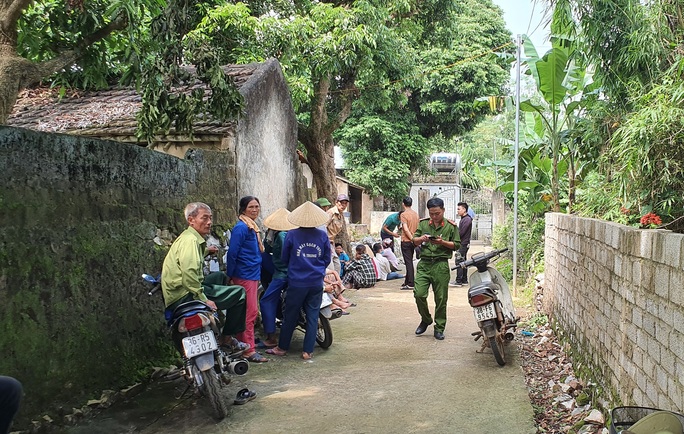 Cặp vợ chồng tử vong với hàng chục vết đâm: Tài sản trong nhà không mất mát, xáo trộn - Ảnh 1.