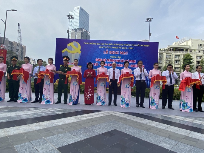Triển lãm chào mừng Đại hội Đại biểu Đảng bộ TP HCM - Ảnh 1. Triển lãm chào mừng Đại hội Đại biểu Đảng bộ TP HCM - Ảnh 1.