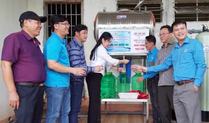 Động viên cán bộ, chiến sĩ vùng biên giới - Ảnh 1. Động viên cán bộ, chiến sĩ vùng biên giới - Ảnh 1.