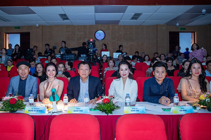 Bùi Dương Thái Hà giành ngôi quán quân Giọng hát hay Hà Nội 2020 - Ảnh 3.