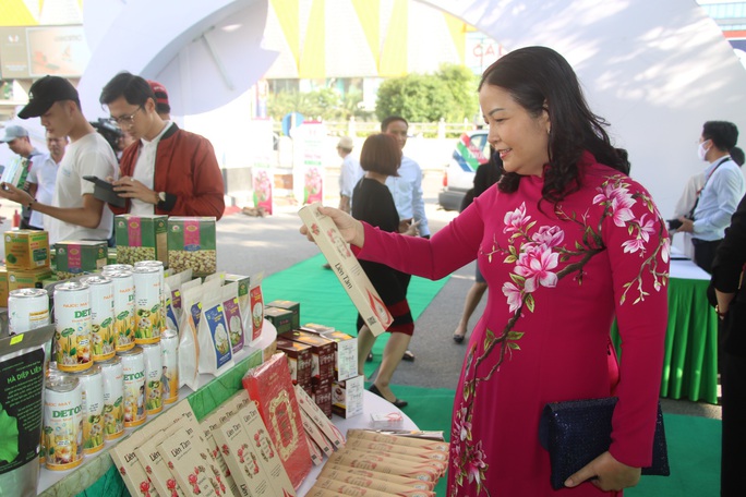 Lãnh đạo Đồng Tháp mang đặc sản tỉnh nhà giới thiệu người tiêu dùng Thủ đô - Ảnh 12.