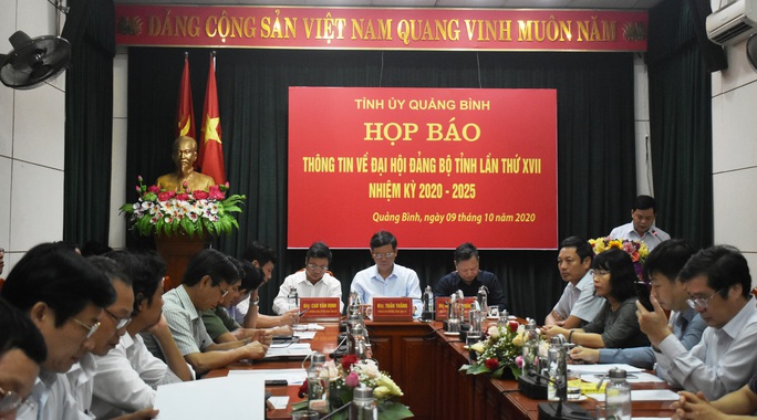 Hủy tư cách đại biểu 2 lãnh đạo bị đưa nhầm vào danh sách dự Đại hội Đảng bộ tỉnh Quảng Bình - Ảnh 1. Hủy tư cách đại biểu 2 lãnh đạo bị đưa nhầm vào danh sách dự Đại hội Đảng bộ tỉnh Quảng Bình - Ảnh 1.