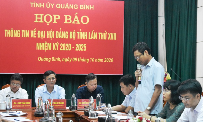 Hủy tư cách đại biểu 2 lãnh đạo bị đưa nhầm vào danh sách dự Đại hội Đảng bộ tỉnh Quảng Bình - Ảnh 2. Hủy tư cách đại biểu 2 lãnh đạo bị đưa nhầm vào danh sách dự Đại hội Đảng bộ tỉnh Quảng Bình - Ảnh 2.