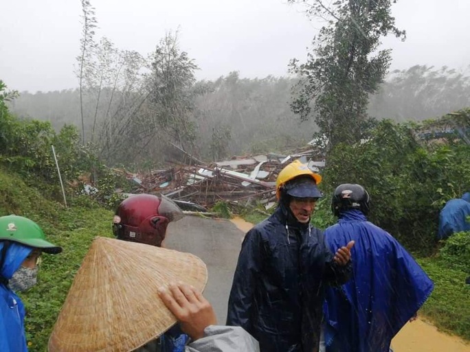 Quang Nam again caused a landslide on the mountain, causing the death of one person, Phu Ninh Lake and many floods of hydroelectric power - Photo 4.