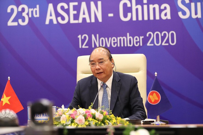 Thủ tướng Trung Quốc cùng ASEAN bàn về Covid-19, liên kết thương mại, Biển Đông - Ảnh 2.