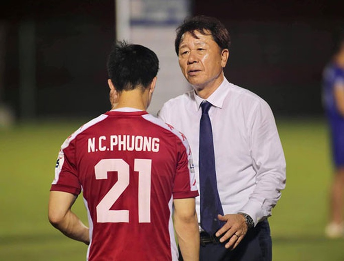 HLV Chung Hae-soung lưu luyến Việt Nam - Ảnh 1. HLV Chung Hae-soung lưu luyến Việt Nam - Ảnh 1.