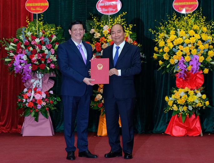 Thủ tướng trao quyết định bổ nhiệm ông Nguyễn Thanh Long làm Bộ trưởng Bộ Y tế - Ảnh 2.