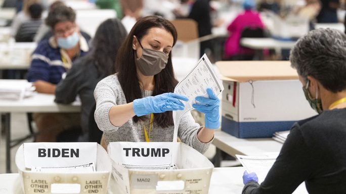 Tổng thống Trump bị “dội gáo nước lạnh” ở bang Georgia - Ảnh 1. Tổng thống Trump bị “dội gáo nước lạnh” ở bang Georgia - Ảnh 1.