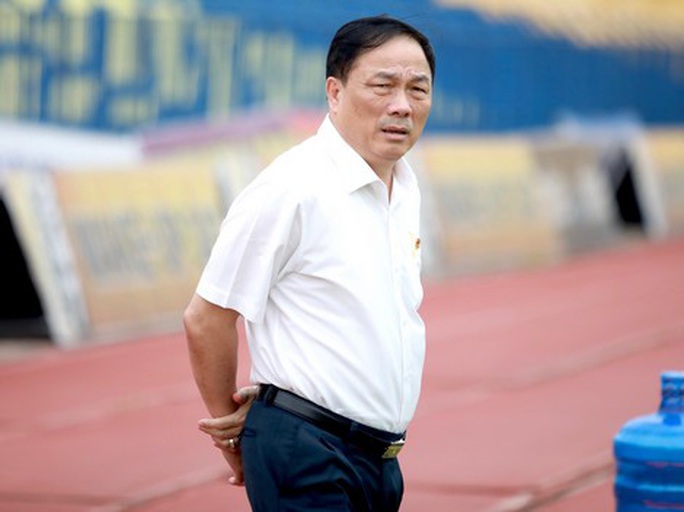 Bầu Đệ lại chia tay CLB Thanh Hóa, kêu gọi nhà tài trợ mới - Ảnh 2. Bầu Đệ lại chia tay CLB Thanh Hóa, kêu gọi nhà tài trợ mới - Ảnh 2.