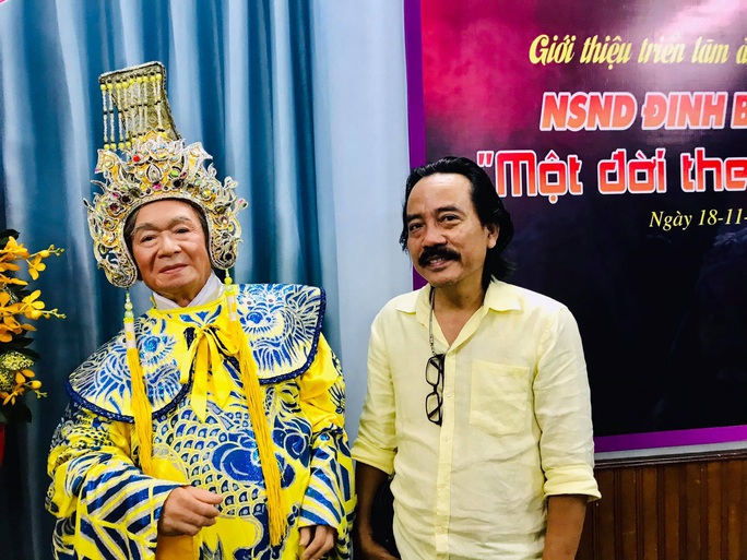 Nghệ sĩ tề tựu vinh danh NSND Đinh Bằng Phi - Ảnh 11. Nghệ sĩ tề tựu vinh danh NSND Đinh Bằng Phi - Ảnh 11.