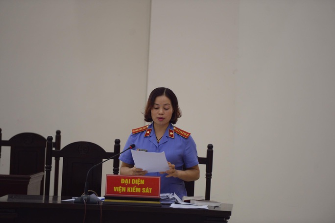 Đề nghị tử hình bố dượng bạo hành bé gái 3 tuổi tử vong - Ảnh 2. Đề nghị tử hình bố dượng bạo hành bé gái 3 tuổi tử vong - Ảnh 2.