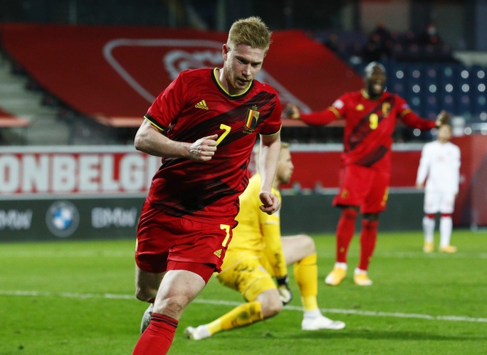 Người nhện Courtois phá lưới nhà, Bỉ vượt Đan Mạch giành vé vàng bán kết - Ảnh 6.