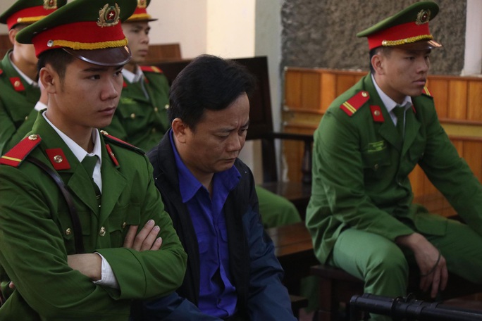 Gian lận điểm thi ở Sơn La: Cựu Phó giám đốc Sở GD-ĐT bị tuyên y án 9 năm tù - Ảnh 2.