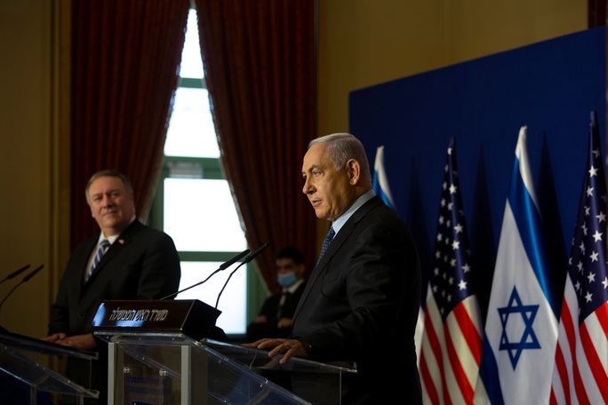 Dàn xếp cuộc gặp Israel - Ả Rập Saudi, Tổng thống Trump muốn khóa tay ông Biden - Ảnh 2.