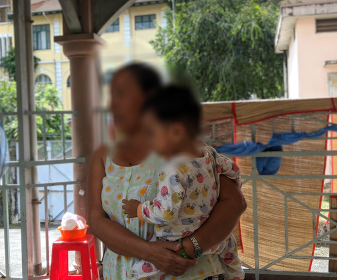 Bé gái ở quận 12 bị mẹ đánh chấn thương sọ não - Ảnh 1. Bé gái ở quận 12 bị mẹ đánh chấn thương sọ não - Ảnh 1.