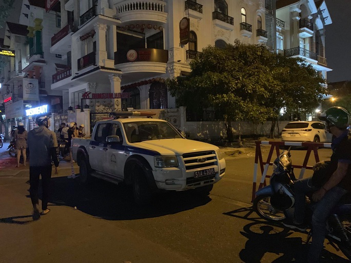Phát hiện thi thể không nguyên vẹn giấu trong valy ở quận 7 - Ảnh 2.