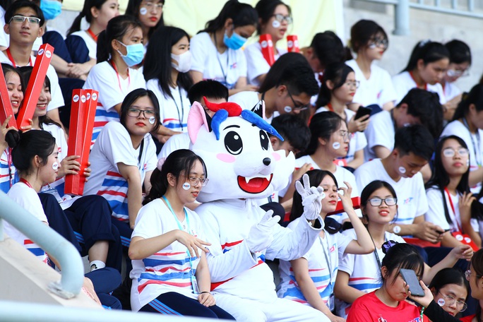 Có ngoại binh, Trường Đại học Tôn Đức Thắng vẫn lỡ hẹn bán kết SV-League - Ảnh 5.