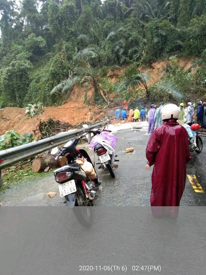 Tra Leng catches floods, Song Tranh 2 hydropower discharges more than 3,000 m3 / second - Photo 4.