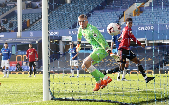 Man United đè bẹp Everton 3-1, cứu ghế HLV Solskjaer - Ảnh 6.