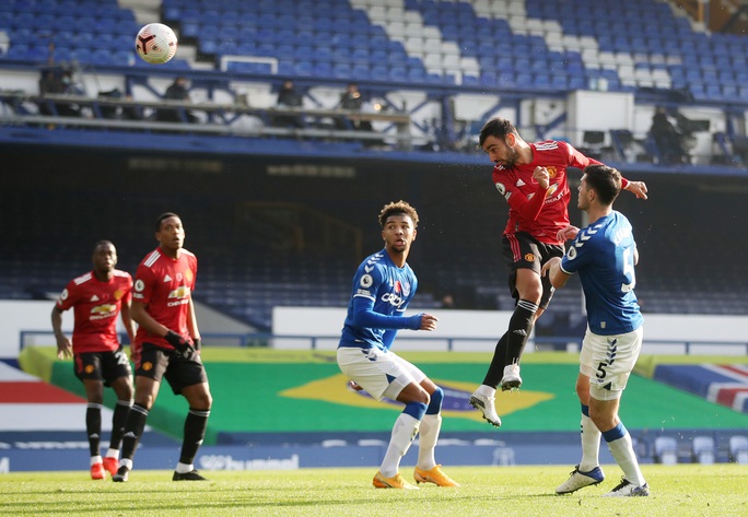 Man United đè bẹp Everton 3-1, cứu ghế HLV Solskjaer - Ảnh 4.