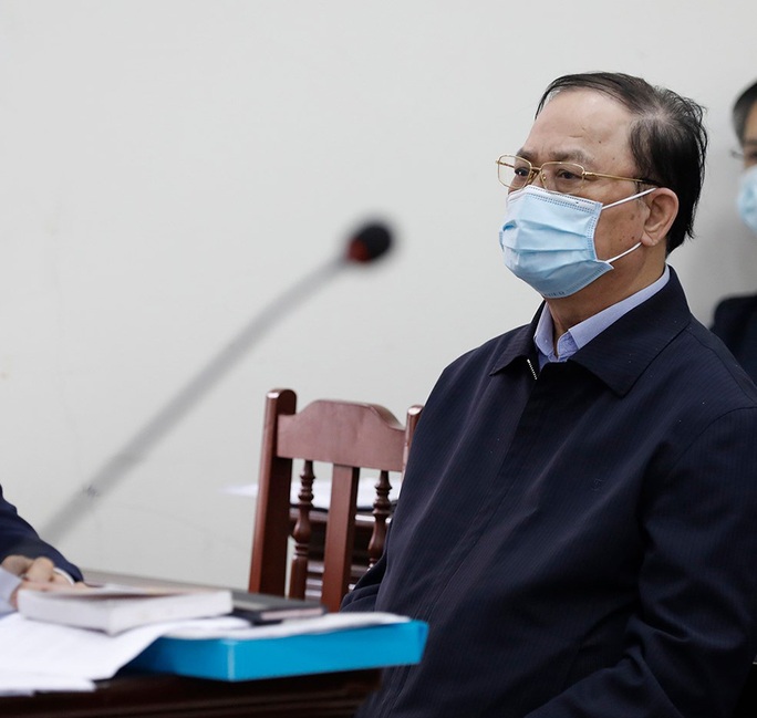 Nguyên thứ trưởng Nguyễn Văn Hiến xin hưởng án treo, Út trọc kêu oan - Ảnh 1.