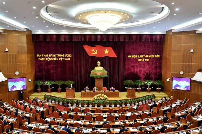 Thủ tướng điều hành ngày làm việc thứ nhất Hội nghị Trung ương 14 - Ảnh 2.