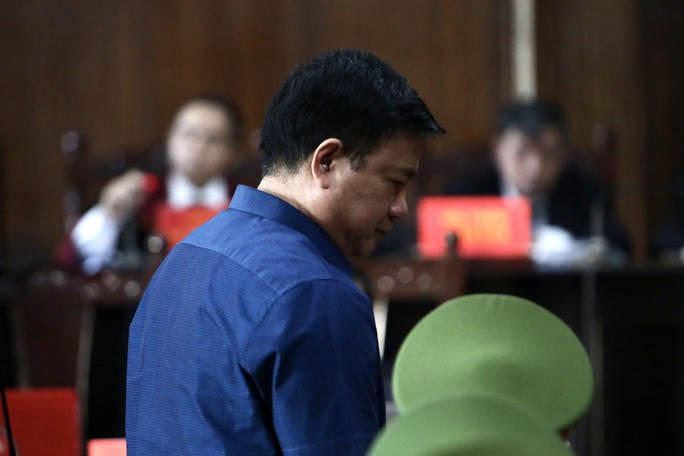 Ông Đinh La Thăng yêu cầu giải thích cáo buộc của VKSND TP - Ảnh 1.
