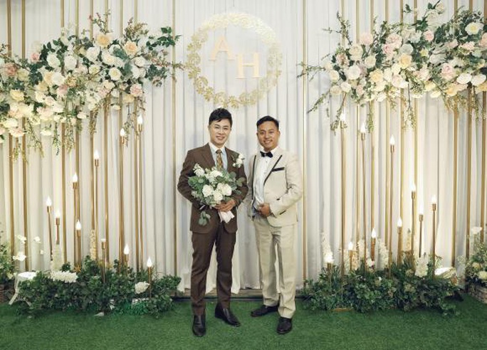 MC Lê Anh bí mật tổ chức đám cưới với trưởng khoa kém 10 tuổi - Ảnh 4.