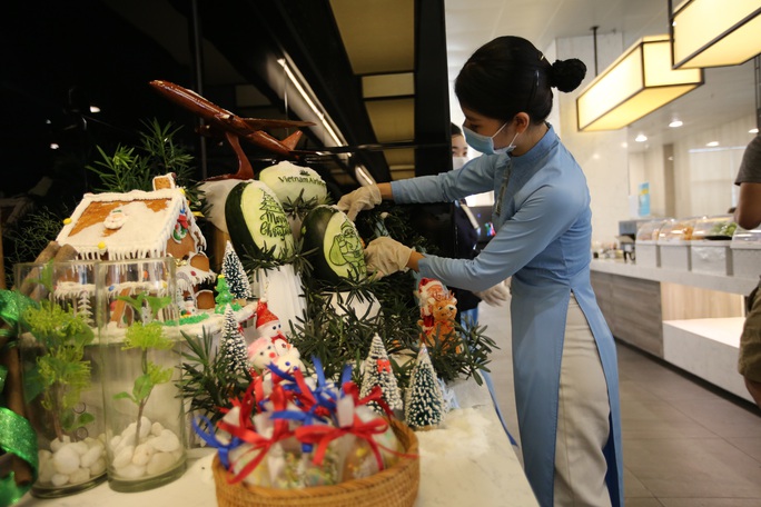 Vietnam Airlines tặng quà Giáng sinh cho hành khách hạng thương gia - Ảnh 10.