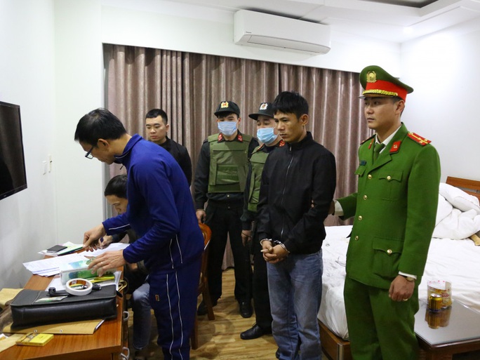 Nhiều “quý bà” tham gia đường dây đánh bạc giao dịch 600 triệu đồng/ngày - Ảnh 2.