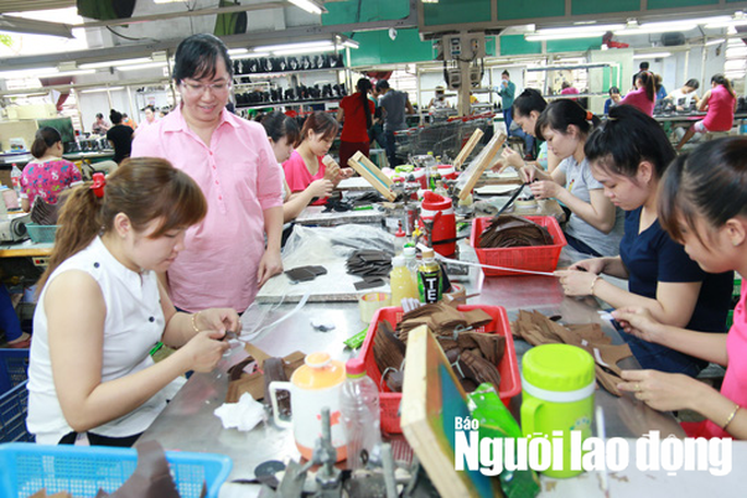 Người lao động cần biết quyền lợi này khi doanh nghiệp chậm trả lương - Ảnh 1. Người lao động cần biết quyền lợi này khi doanh nghiệp chậm trả lương - Ảnh 1.