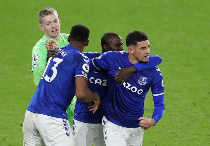 Man City vướng 7 ca dương tính, Everton quyết làm rõ việc hoãn trận - Ảnh 2.