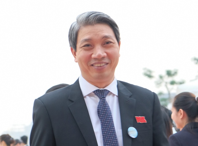 Miễn nhiệm ông Trịnh Văn Chiến, bầu tân Chủ tịch HĐND tỉnh Thanh Hóa - Ảnh 4.