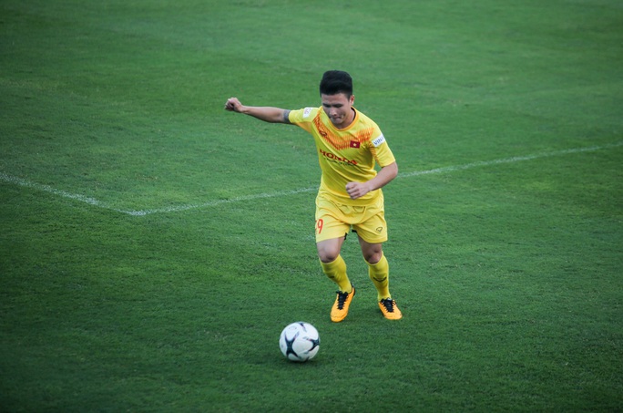 Tài năng trẻ đang lên Nguyễn Hai Long tiếc nuối chia tay đội tuyển vì chấn thương - Ảnh 17.