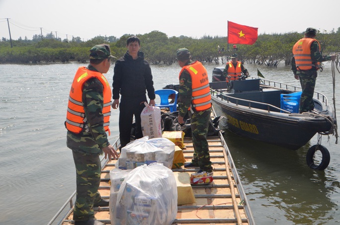 Phát hiện các vụ vận chuyển trái phép hàng chục ngàn khẩu trang y tế từ Việt Nam sang Trung Quốc - Ảnh 1. Phát hiện các vụ vận chuyển trái phép hàng chục ngàn khẩu trang y tế từ Việt Nam sang Trung Quốc - Ảnh 1.
