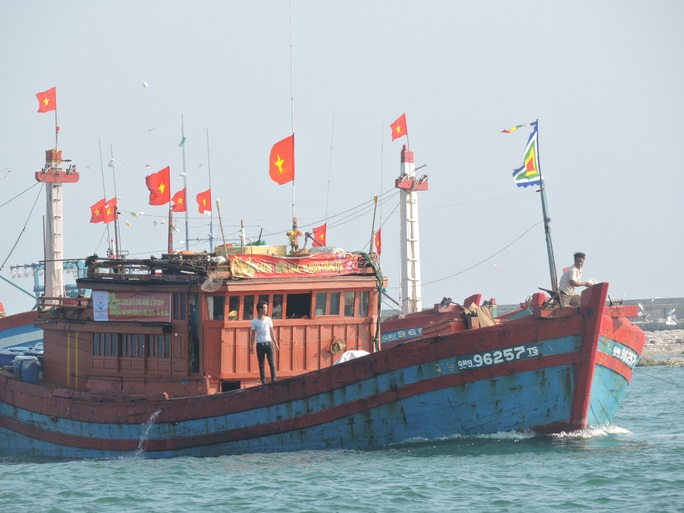 Ngư dân đảo tiền tiêu hồ hởi vươn khơi mùa biển mới - Ảnh 3. Ngư dân đảo tiền tiêu hồ hởi vươn khơi mùa biển mới - Ảnh 3.
