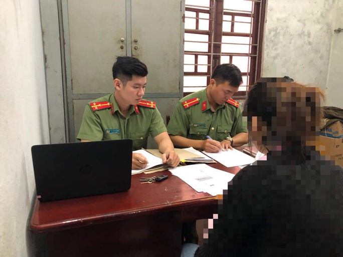 Đăng tin sai sự thật về virus corona, 2 phụ nữ ở Đà Nẵng bị triệu tập - Ảnh 1. Đăng tin sai sự thật về virus corona, 2 phụ nữ ở Đà Nẵng bị triệu tập - Ảnh 1.