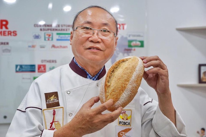 Vua bánh mì TP HCM tham gia giải cứu thanh long - Ảnh 2. Vua bánh mì TP HCM tham gia giải cứu thanh long - Ảnh 2.