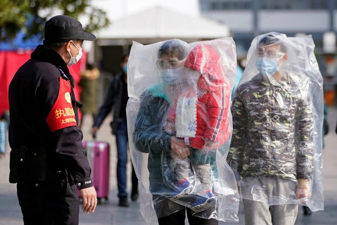 Trung Quốc cách chức, phạt hàng trăm quan chức giữa bùng phát virus corona - Ảnh 2.