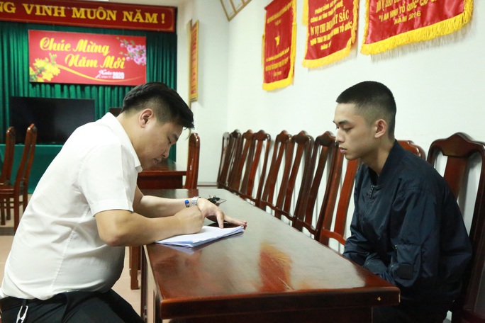 Tuyệt chiêu hoạt động bí mật của nhóm cho vay nặng lãi - Ảnh 1. Tuyệt chiêu hoạt động bí mật của nhóm cho vay nặng lãi - Ảnh 1.