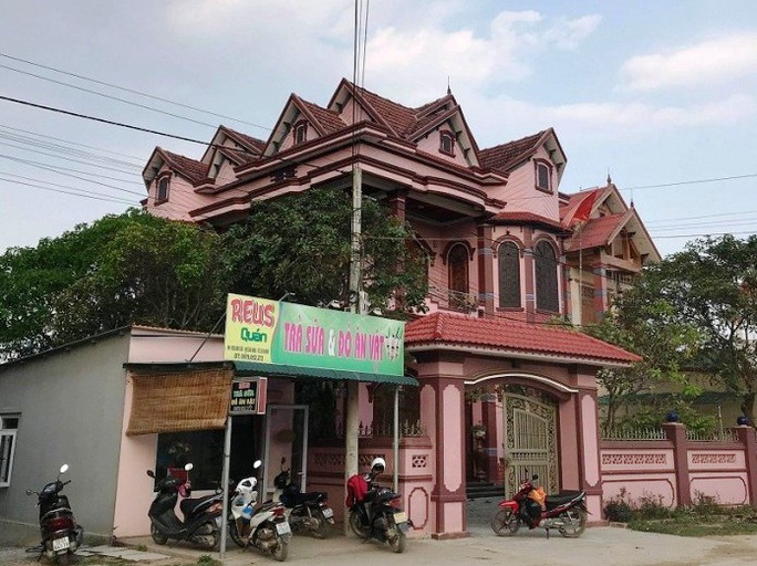 Bí mật bên trong ngôi biệt thự của Cường huê ở thị xã Ba Đồn đã bị công an bóc mẽ - Ảnh 3. Bí mật bên trong ngôi biệt thự của Cường huê ở thị xã Ba Đồn đã bị công an bóc mẽ - Ảnh 3.