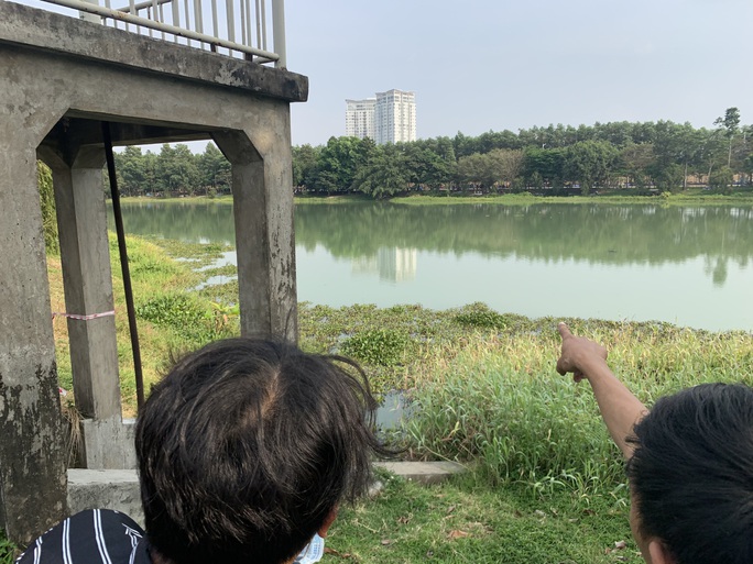 Hai người chết trên hồ nước sau vụ bơi thi - Ảnh 2. Hai người chết trên hồ nước sau vụ bơi thi - Ảnh 2.